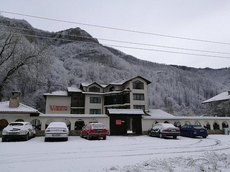 Family Hotel Virgin 리바리차 외부 사진
