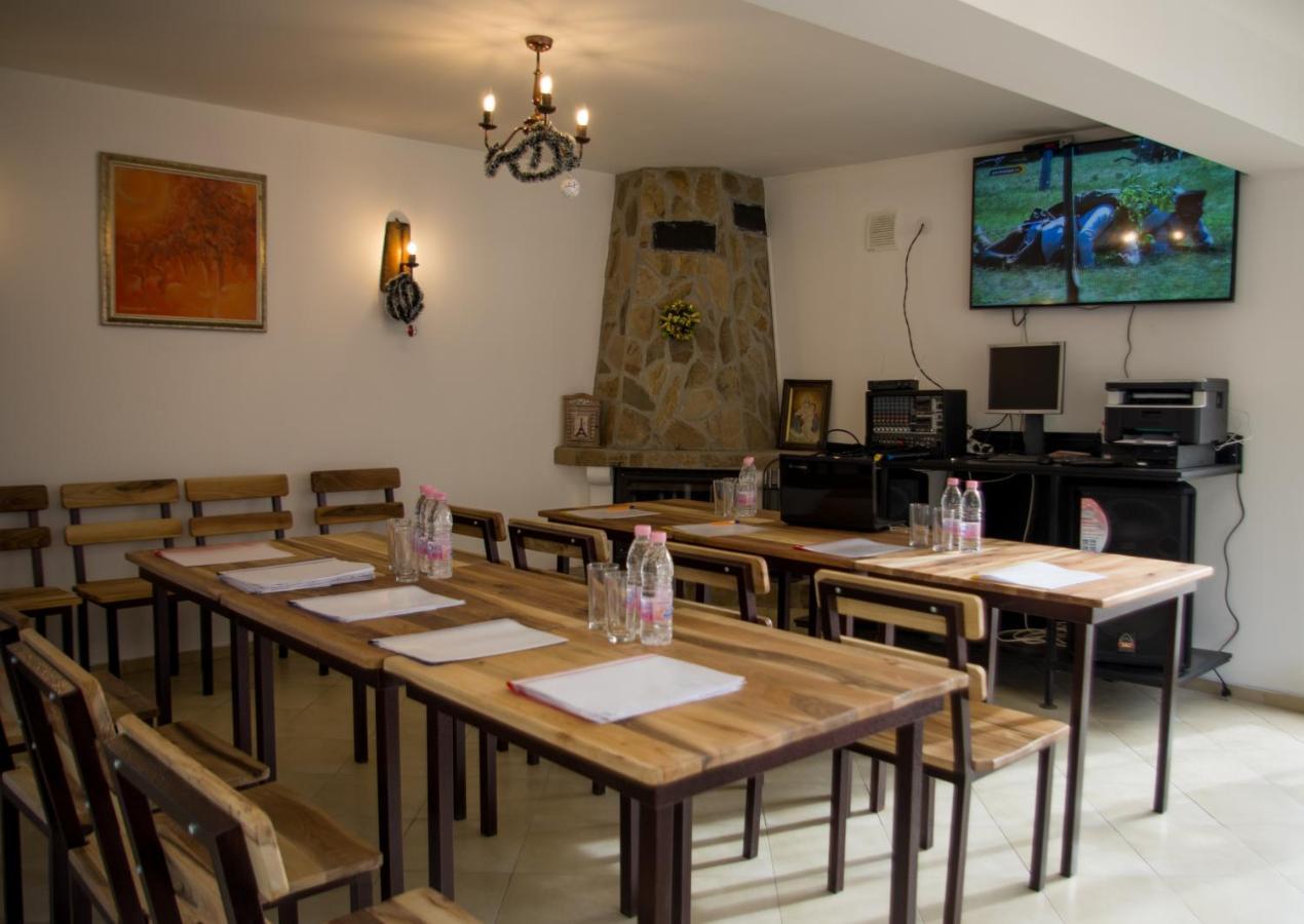 Family Hotel Virgin 리바리차 외부 사진